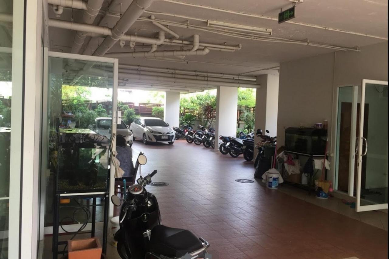 Oyo 1097 Thep Apartment Pattaya Zewnętrze zdjęcie