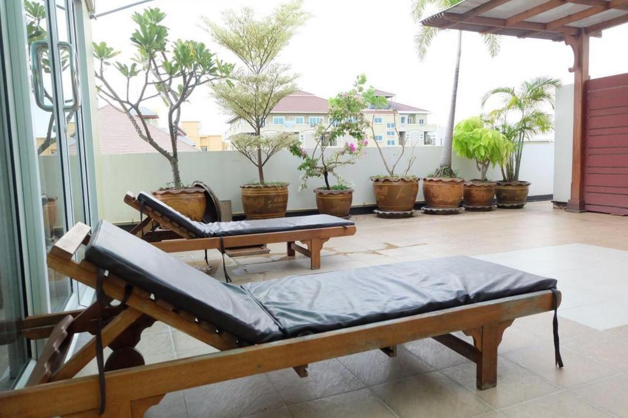 Oyo 1097 Thep Apartment Pattaya Zewnętrze zdjęcie