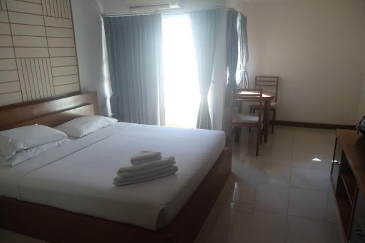 Oyo 1097 Thep Apartment Pattaya Zewnętrze zdjęcie
