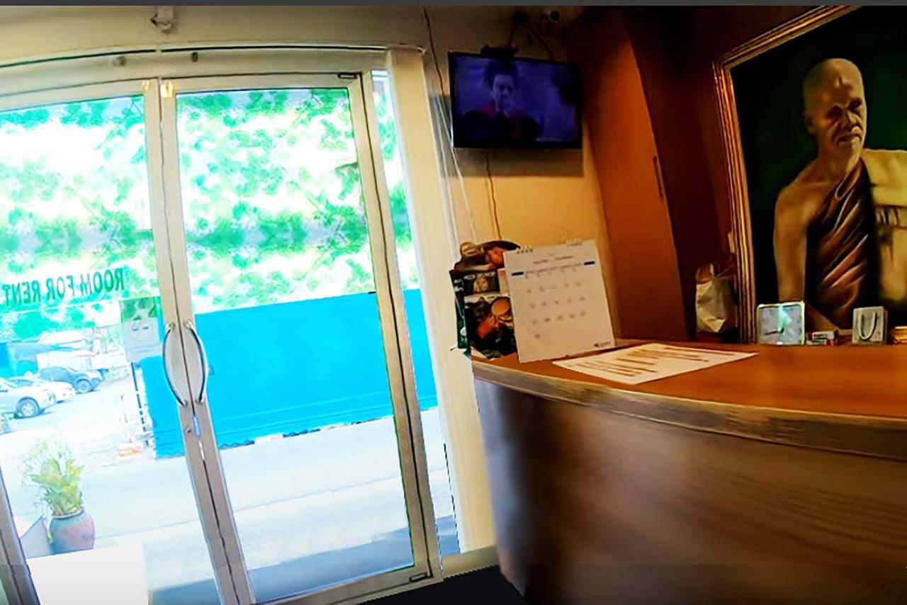 Oyo 1097 Thep Apartment Pattaya Zewnętrze zdjęcie